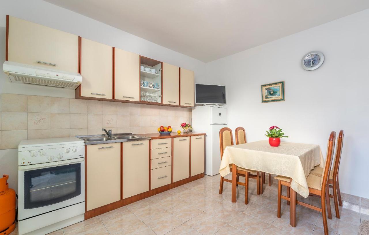 Apartments Feniks 波雷奇 外观 照片