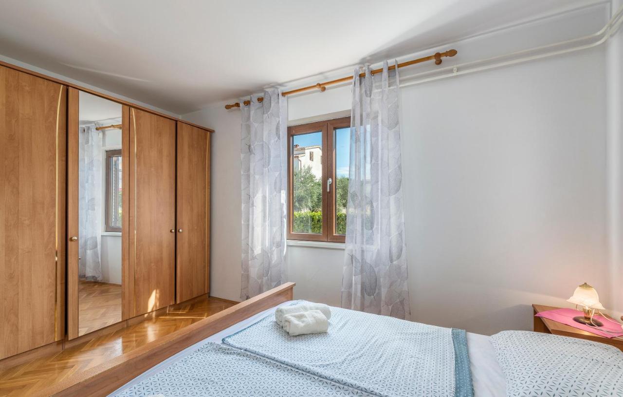 Apartments Feniks 波雷奇 外观 照片