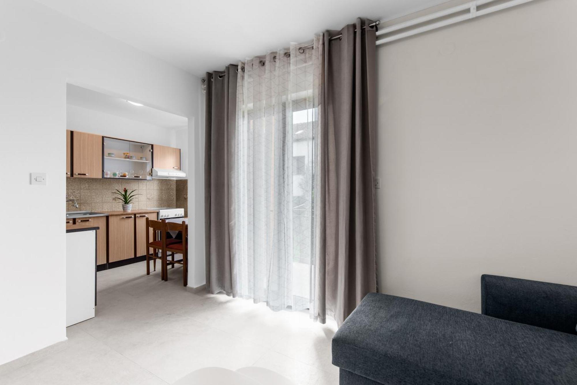 Apartments Feniks 波雷奇 外观 照片